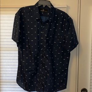 Men’s button shirt
